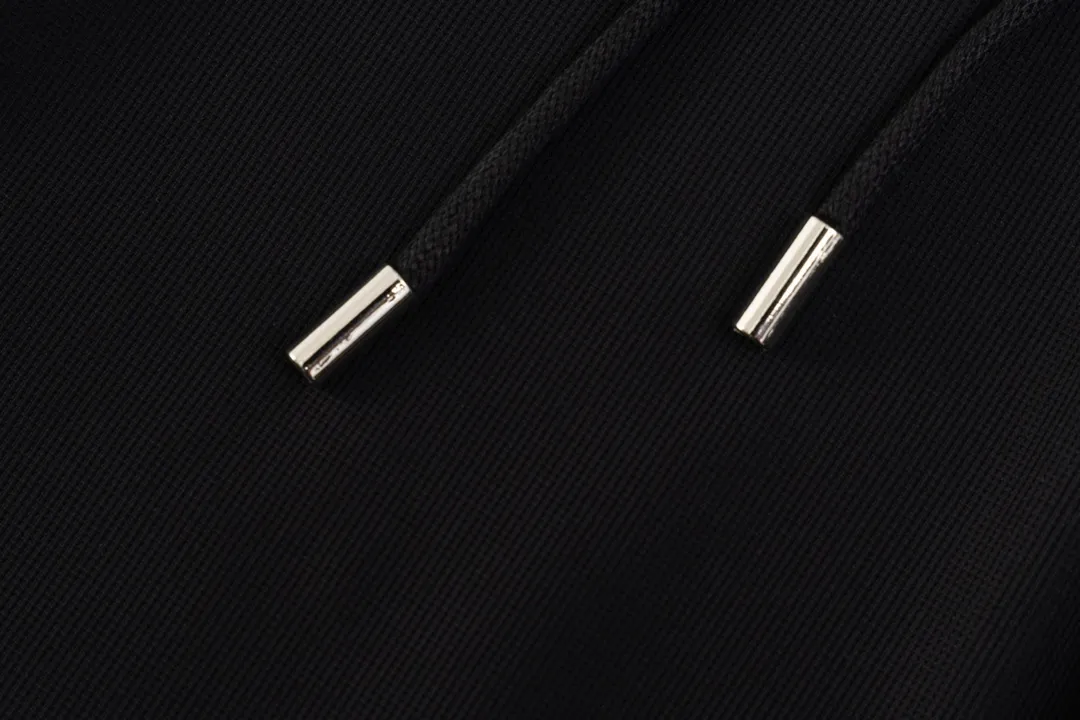 ARC'TERYX :Lightweight， ， ， ，Lightweight ， 、 、 、 、 ！ ！ Classic logo ！ 90% 10% , ， ， Breathable ， ，Quality ！ ！ logo ， ， ， ， ， ！ Versatile ！